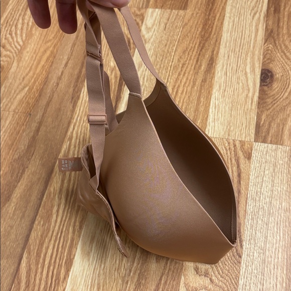 Skims Wireless Form Push Up Plunge Bra size 34 DD - Picture 12 of 15